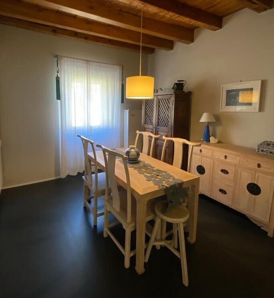 Фото Modern apartment in zona Vercelli/Marghera