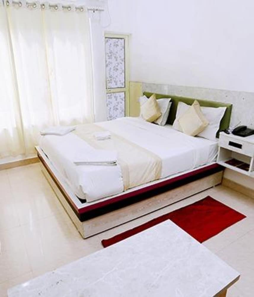 Фото Fabhotel Divine Dev Darshan by Arena Heritage