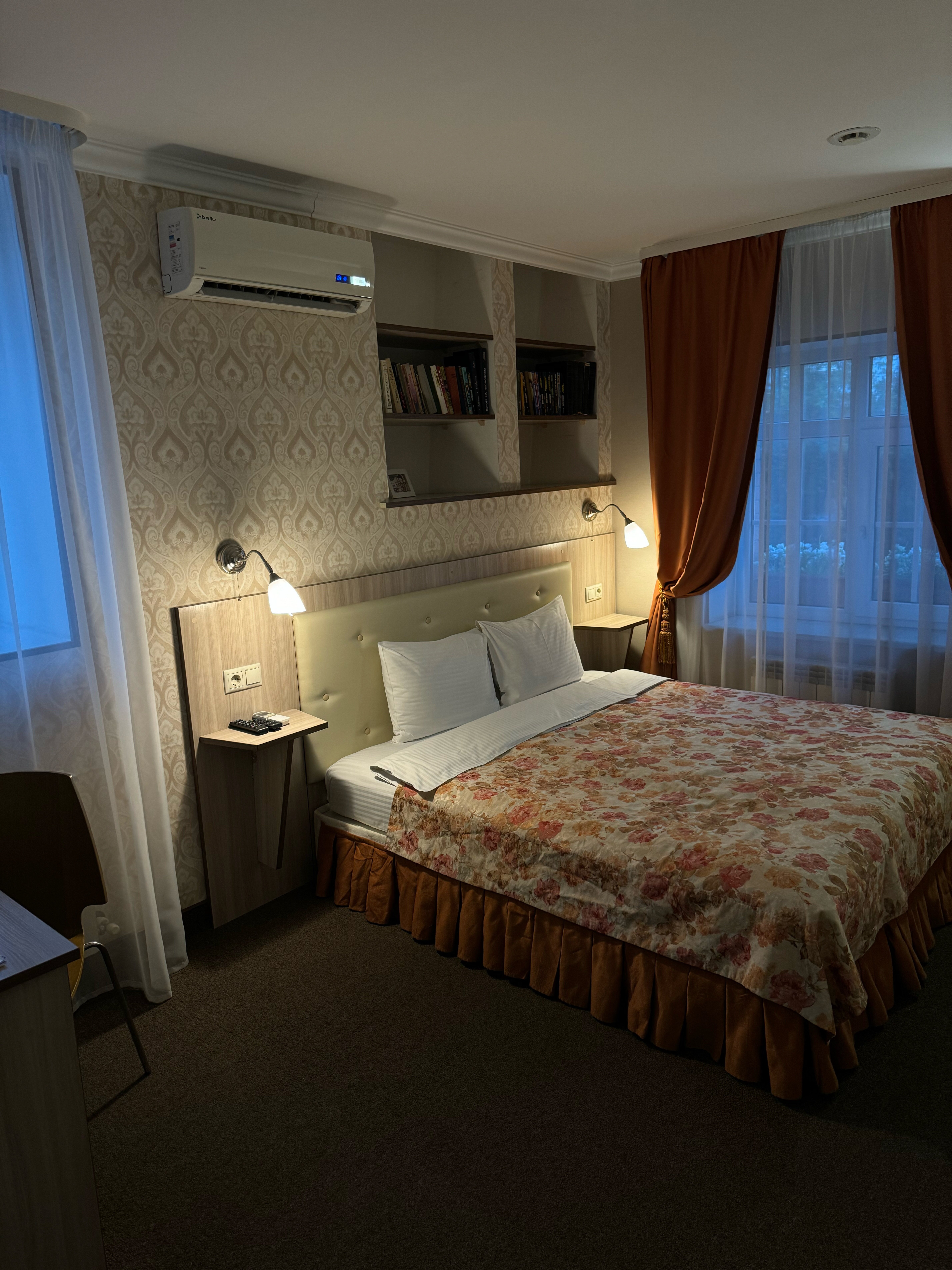 Фото отеля 2