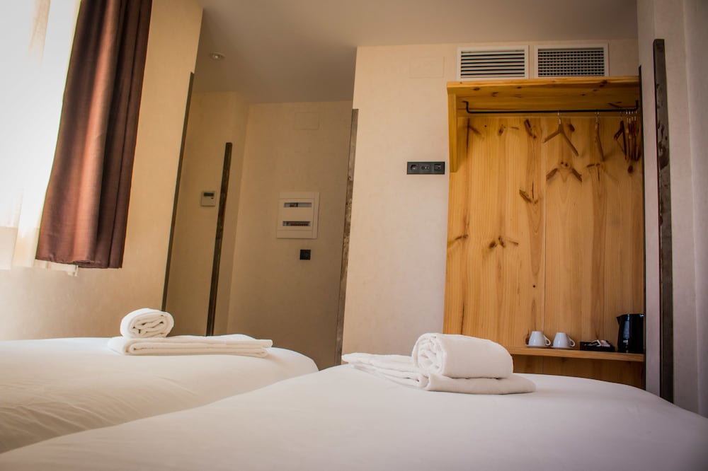 Фото Black Swan Hostel Sevilla