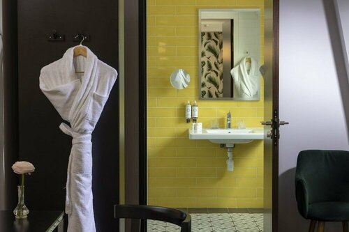Гостиница Hôtel Les Matins de Paris & SPA в Париже