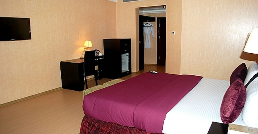 Фото Chesney Hotel