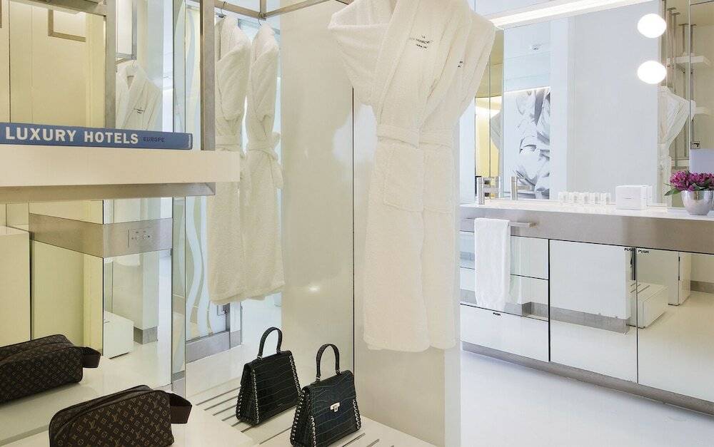 Фото The Mirror Barcelona