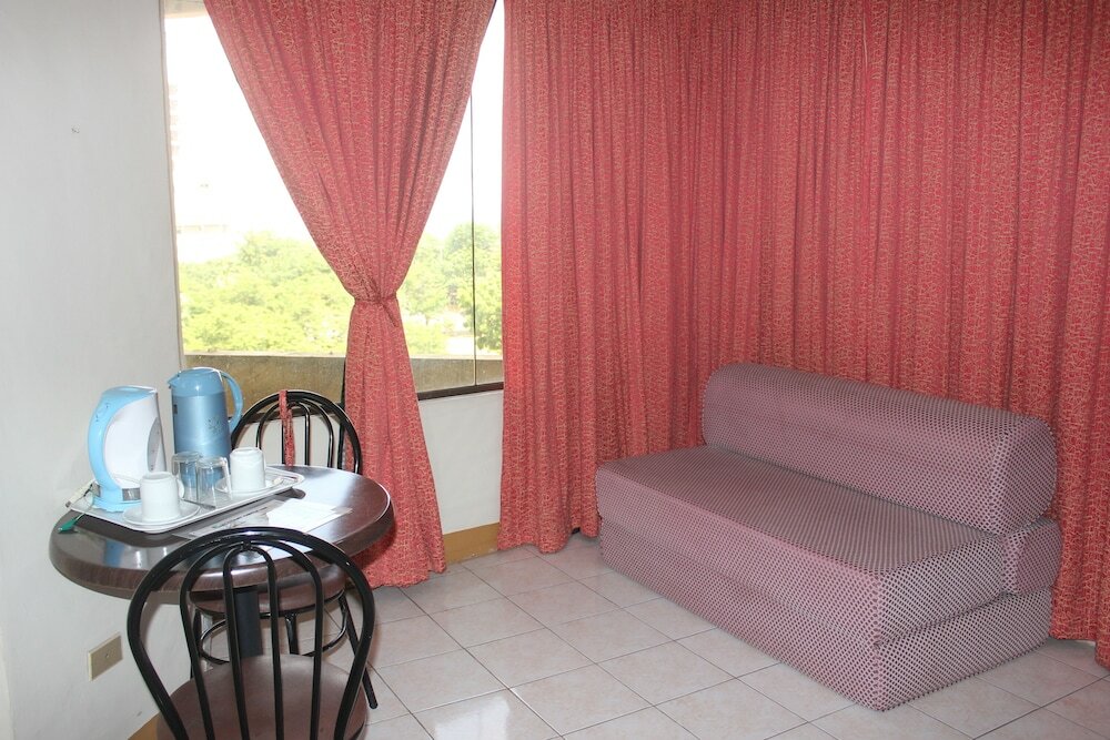 Фото Elegant Circle Inn