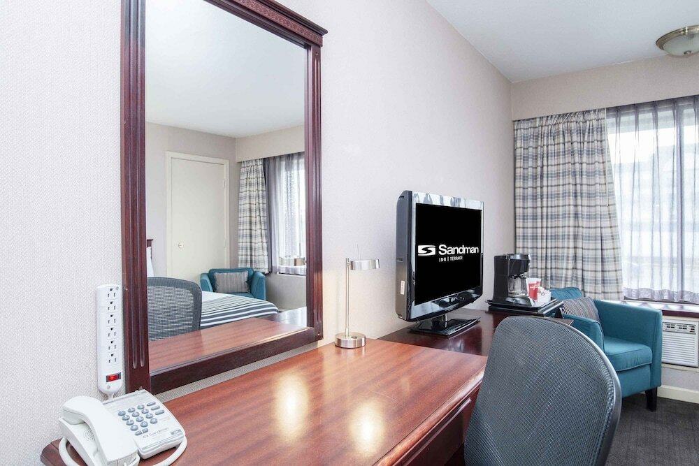 Фото Sandman Hotel Terrace