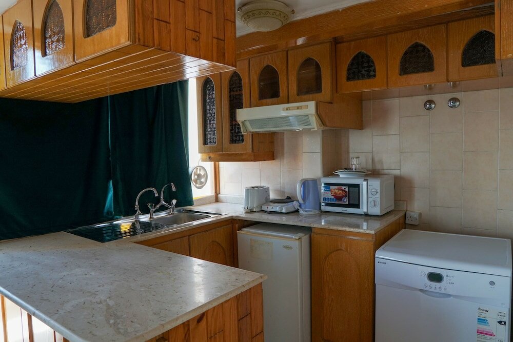 Фото Kuwait Palace Hotel Apartments