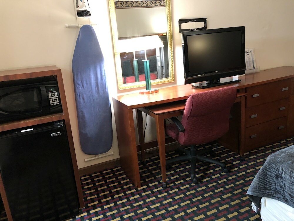 Фото Howard Johnson by Wyndham Perry Ga