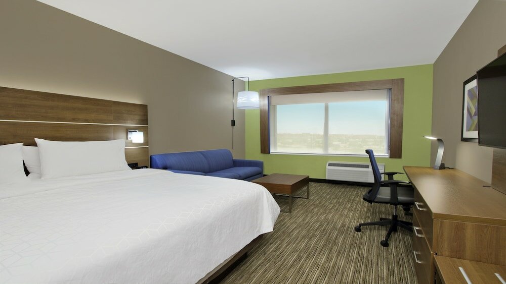 Фото Holiday Inn Express & Suites Dallas-Frisco NW Toyota Stdm