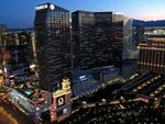 Stay Together on The Strip - 3 Bed Condo (Las Vegas, Las Vegas Boulevard, 3708), hotel
