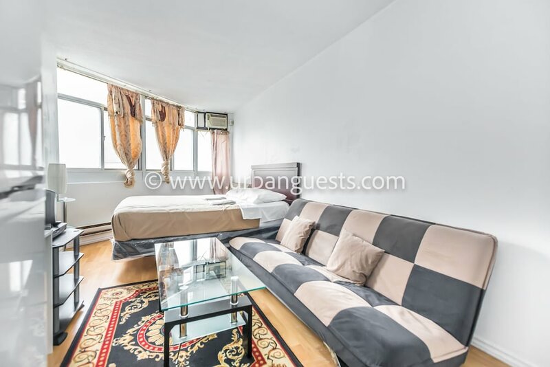 Апартаменты Toronto Furnished Rooms в Торонто