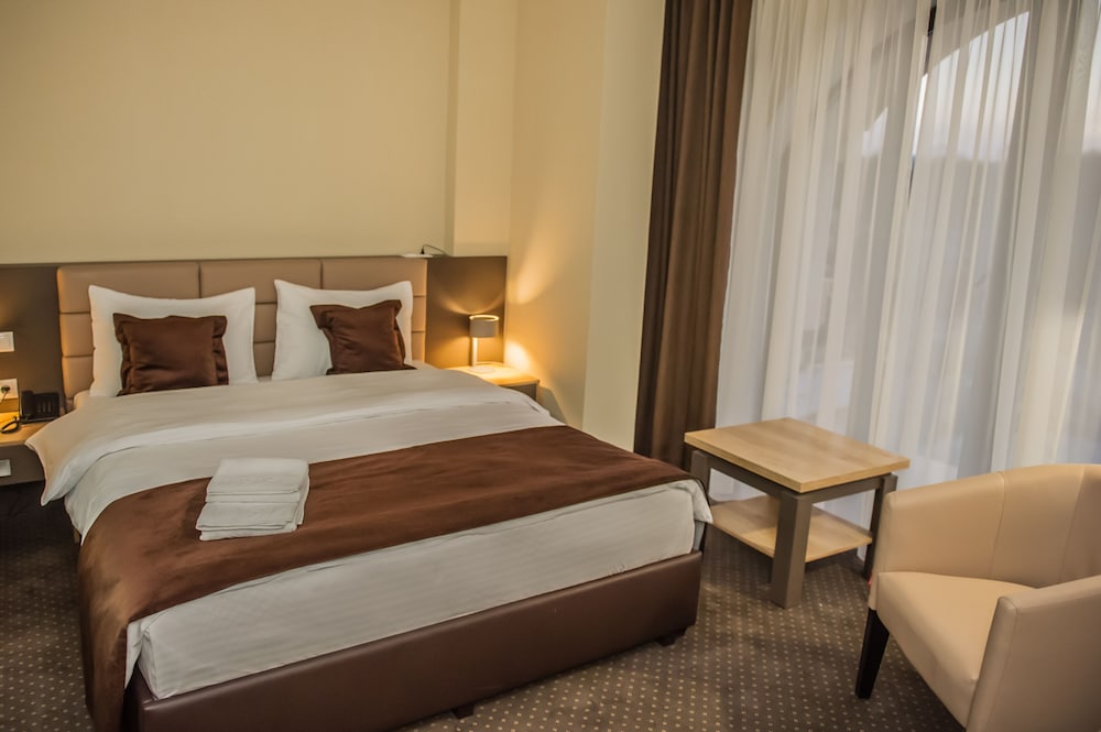 Фото Гранд-Отель Bernardazzi 38