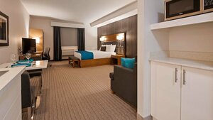 Гостиница Executive Residency by Best Western Calgary City View North