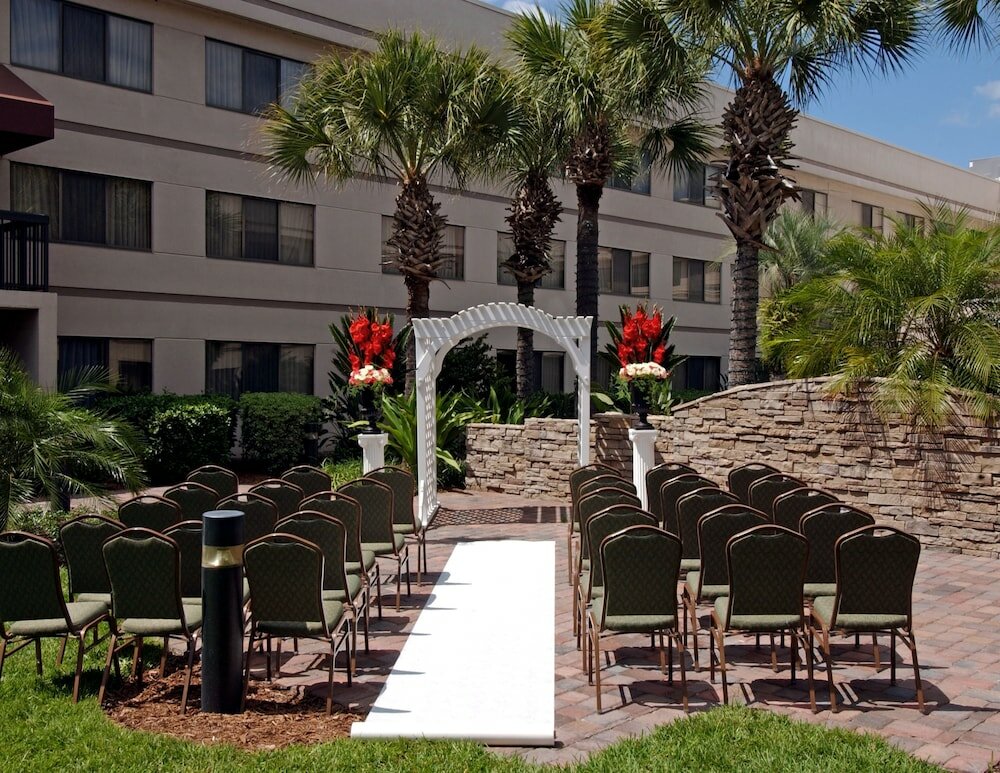 Фото Sheraton Suites Orlando Airport