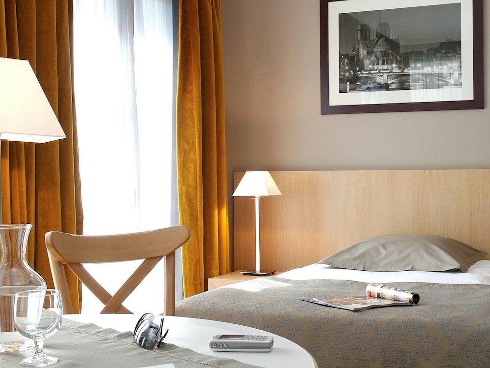 Фото Adagio Paris Montmartre Hotel