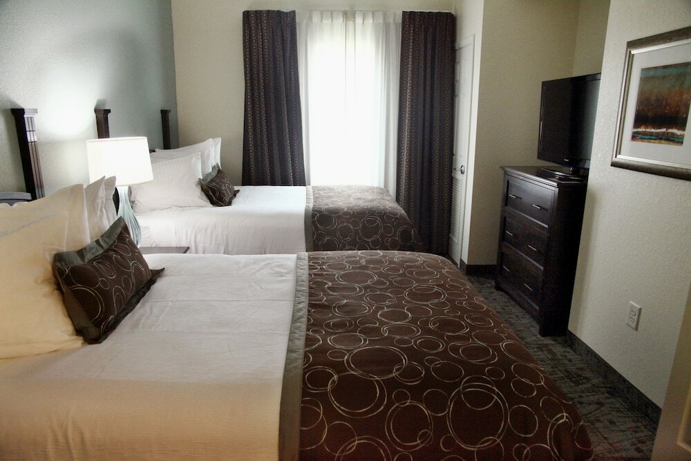 Фото Staybridge Suites Minot, an Ihg Hotel