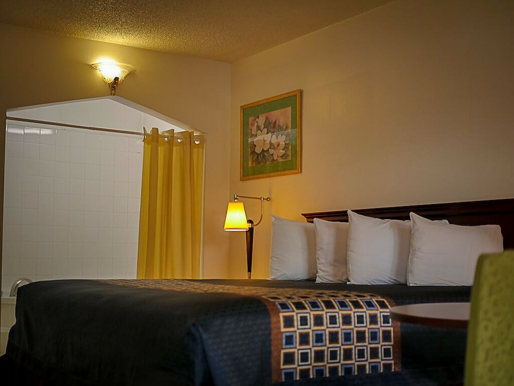Фото Americas Best Value Inn Chico