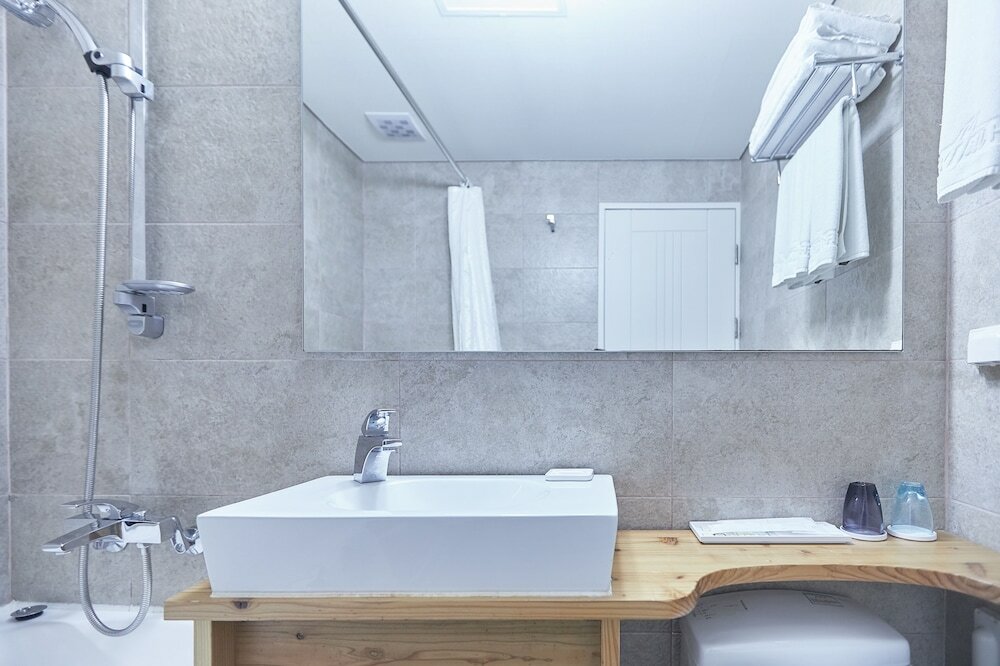 Фото Tower Hill Hotel