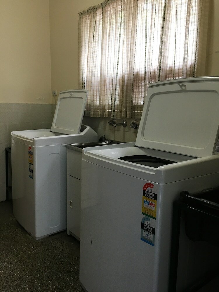 Фото Hello Adelaide Motel and Apartments