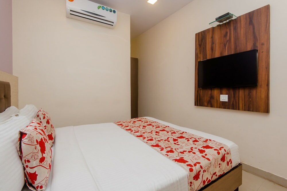 Фото Oyo 8678 Hotel Golden Nest