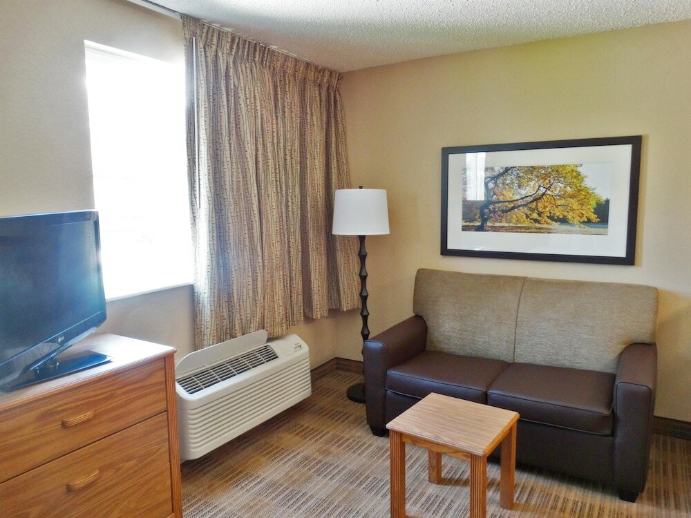 Фото Extended Stay America Suites Kansas City Airport Tiffany Spr