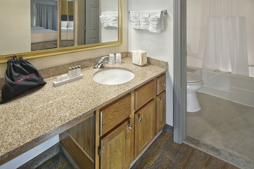 Фото New Haven Village Suites