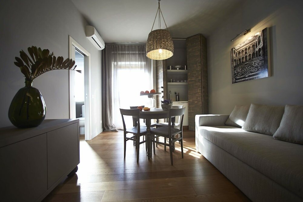 Фото Ferrini Home - Etnea Portrait