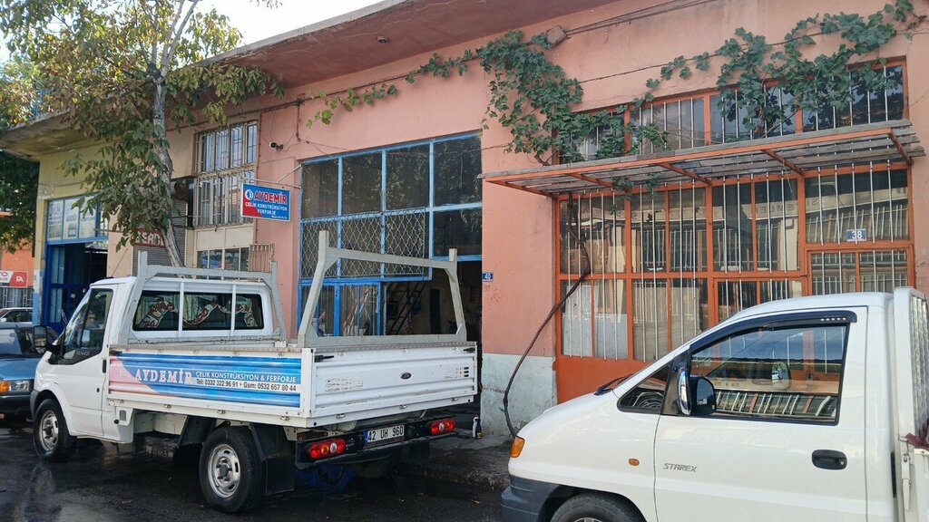 Wrought iron Aydemir Ironwork, Konya, photo