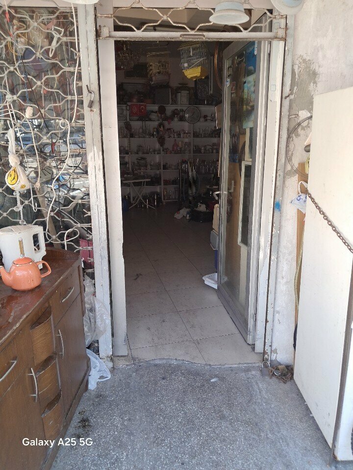 Second-hand shop Ozankara Glassware, Ankara, photo