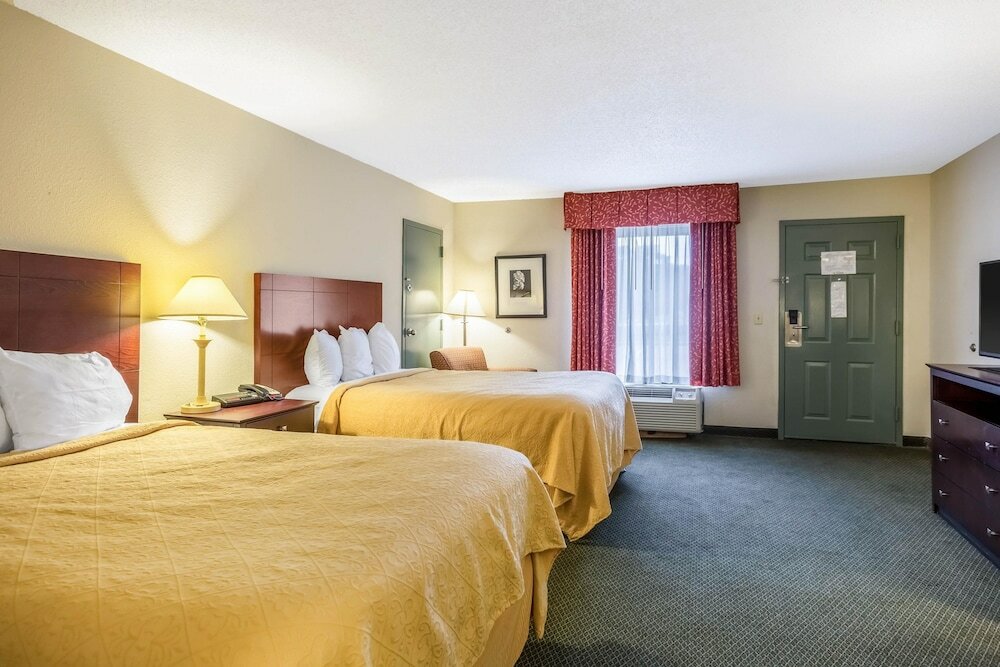 Фото Quality Inn & Conference Center