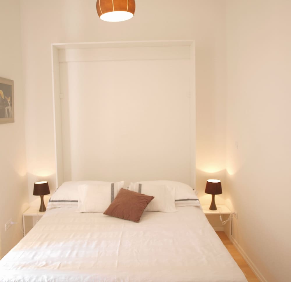 Фото MirÓ Studio Apartments