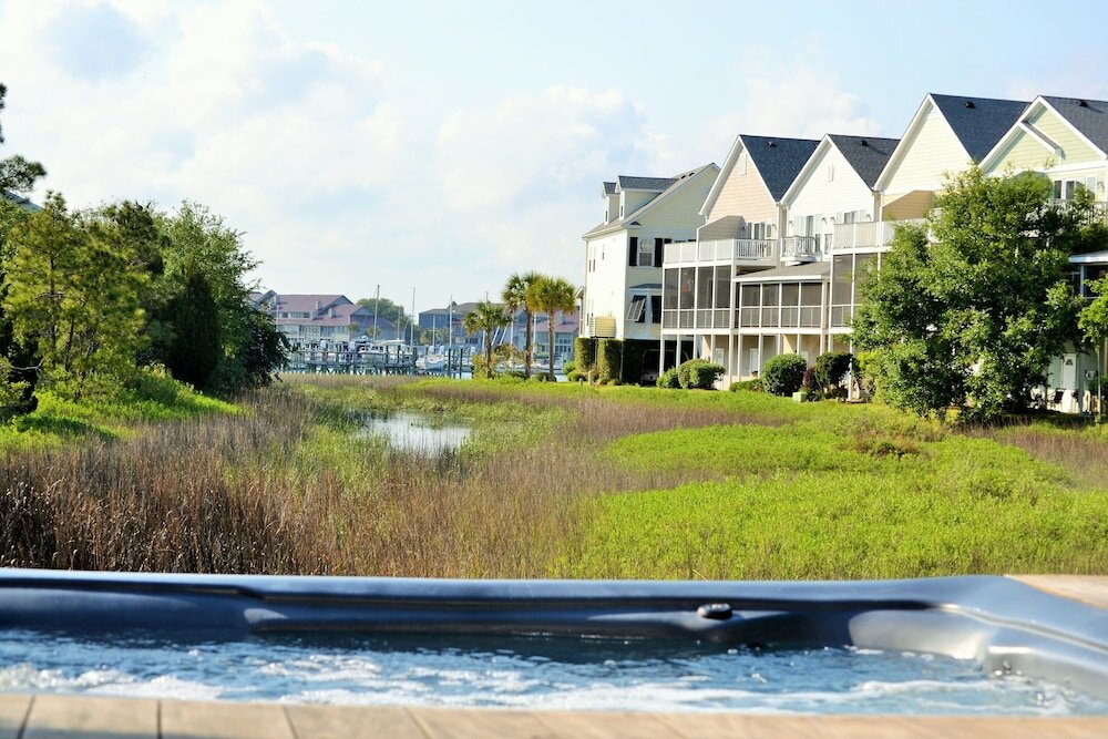 Фото Water's Edge Inn - Adults Only