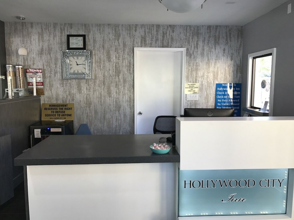 Фото Hollywood City Inn
