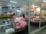 Яйца, колбасы (Menzhinskogo Street, 36), carne de aves y huevos