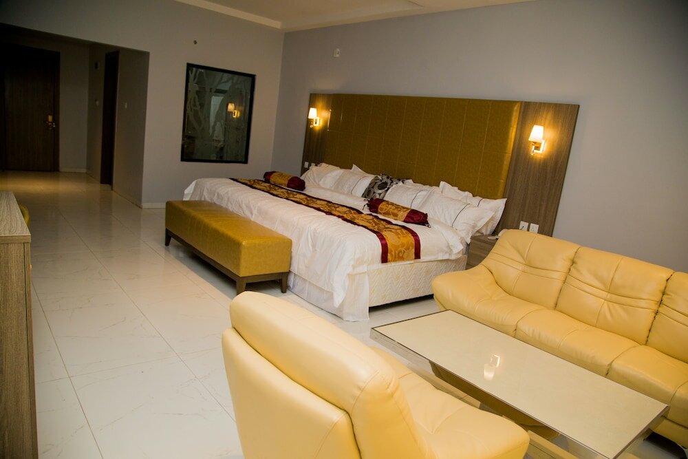 Фото 87182704377