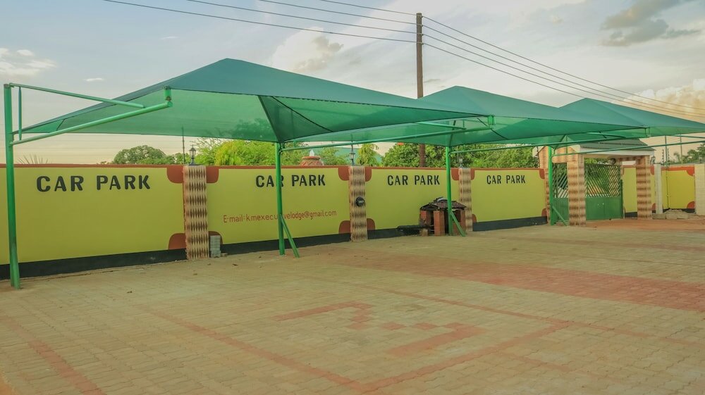 Фото Km Executive Lodge