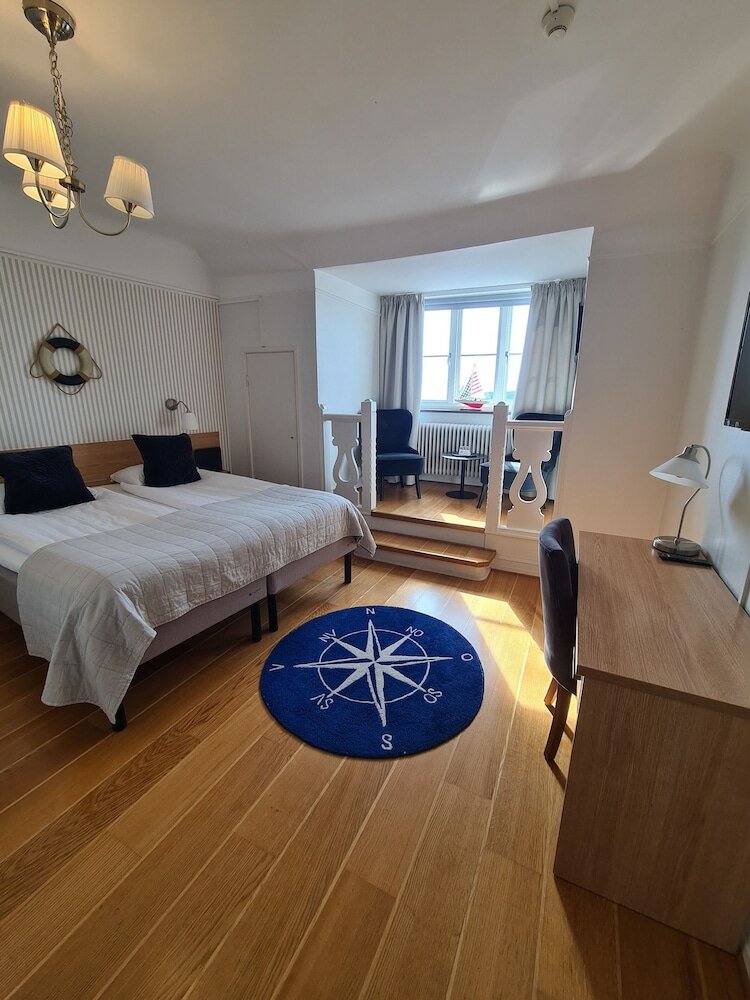 Фото Hamnhotellet Kronan