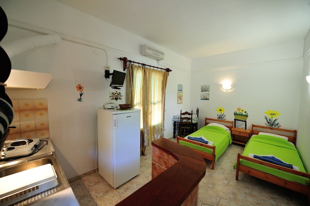 Фото Azalea Studios