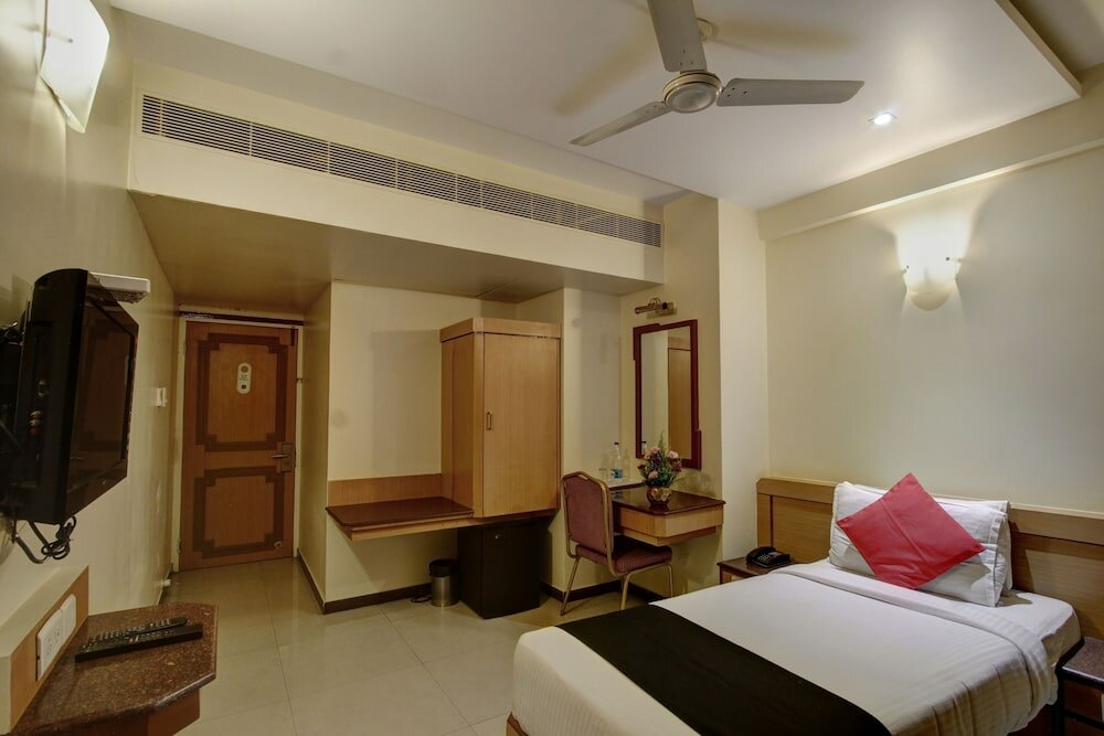 Фото Oyo 8169 Hotel Salem Castle