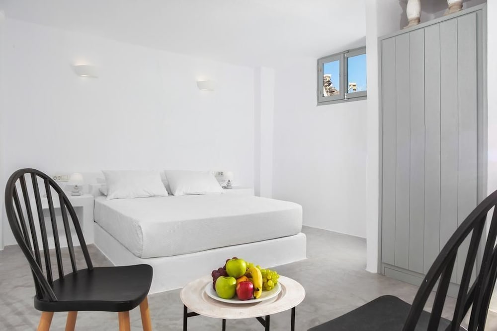 Фото Lava Suites and Lounge