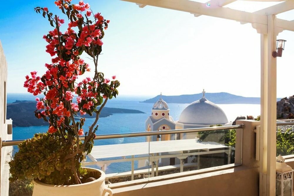 Фото Lava Suites and Lounge