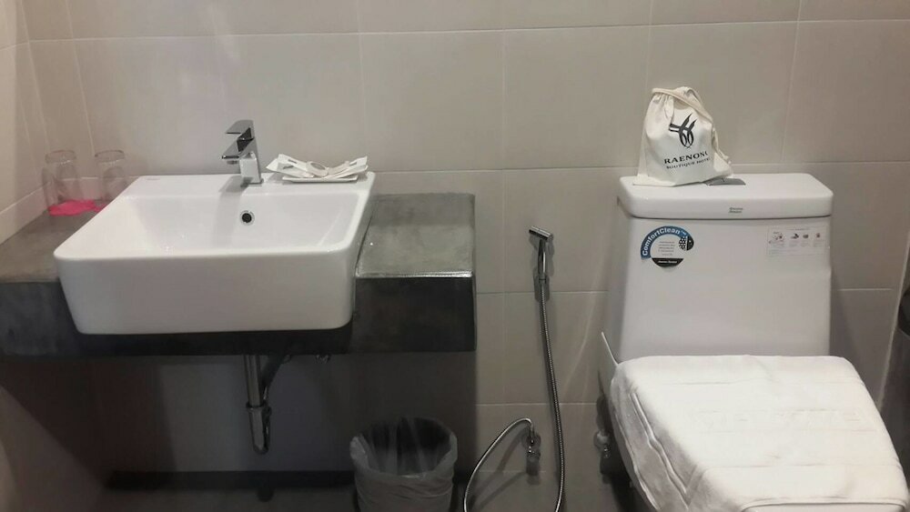 Фото Raenong Boutique Hotel