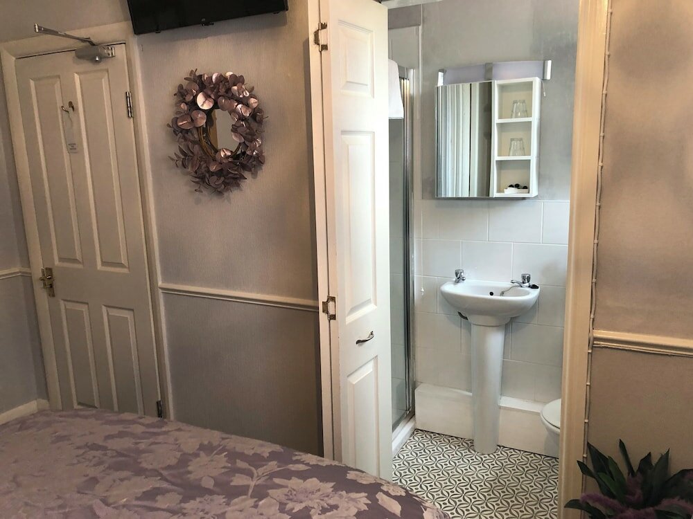 Фото The Russell