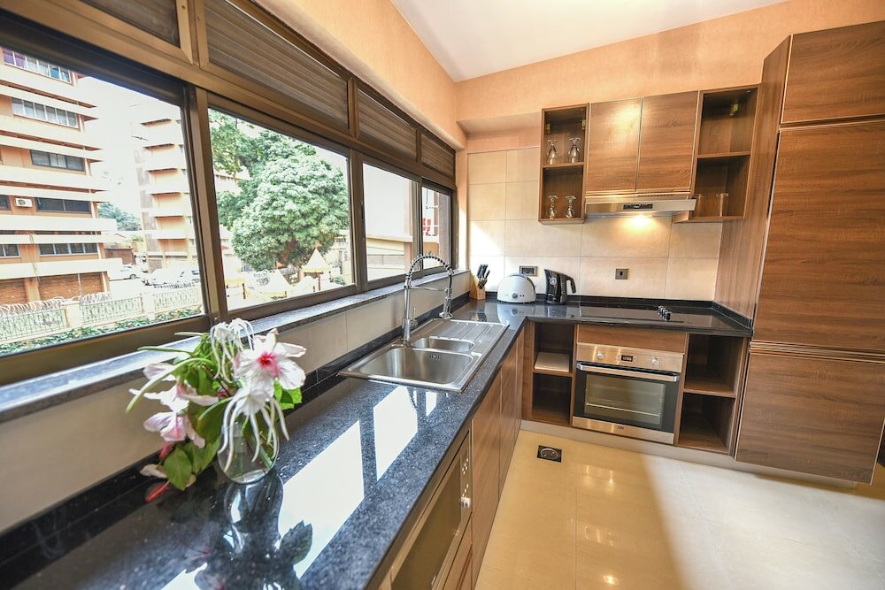 Фото Speke Apartments Wampewo