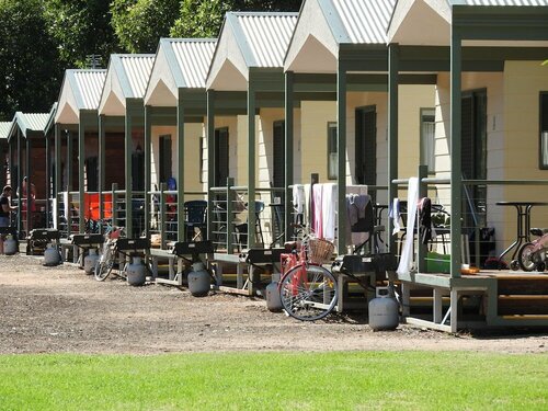 Гостиница Victoria Lake Holiday Park в Шеппартоне