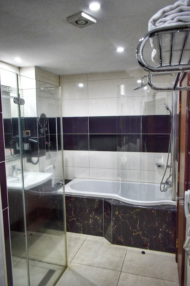 Фото Grand Pela Hotels & Suites