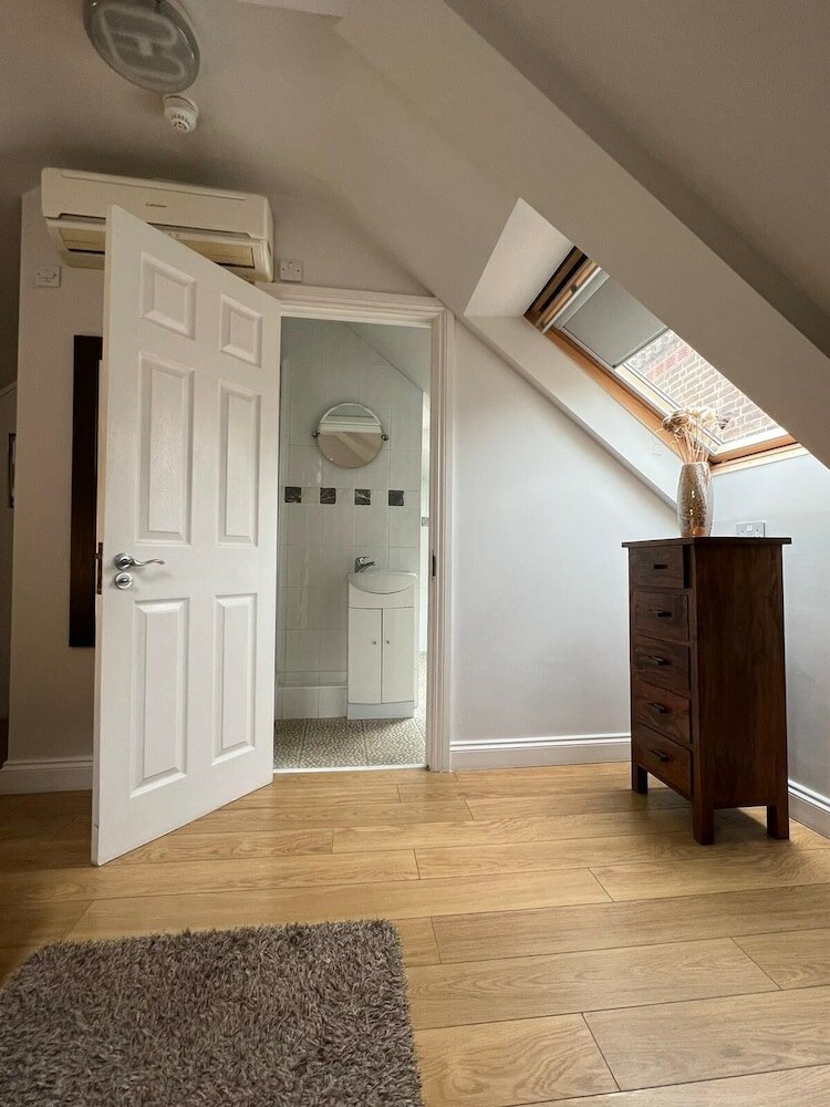 Фото Leaside Hotel