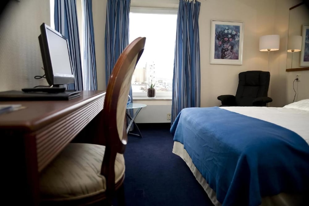 Фото Hotel Riverside