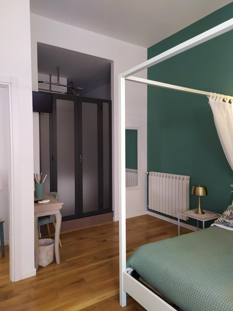 Фото VIA Roma 315 bed and breakfast