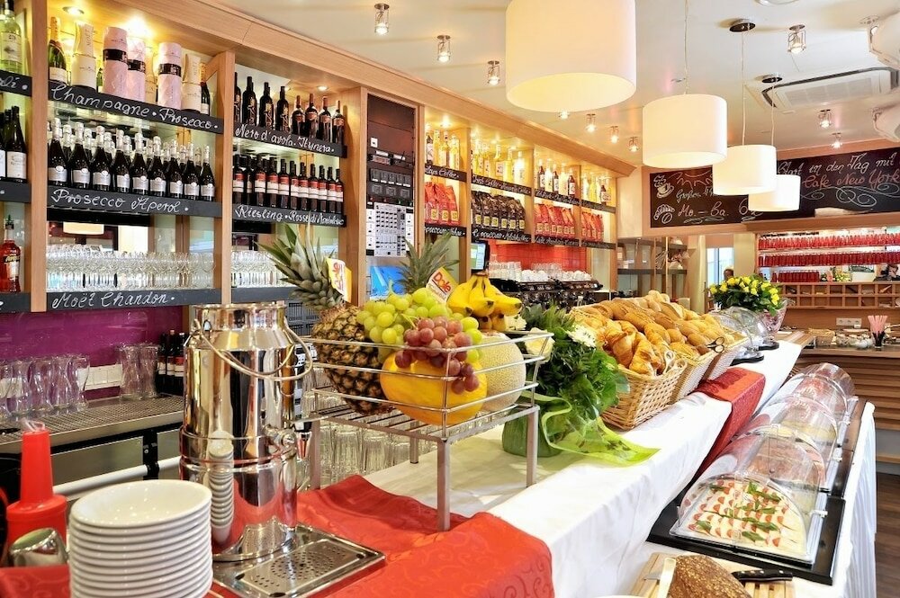 Фото Stadthotel Langenfeld