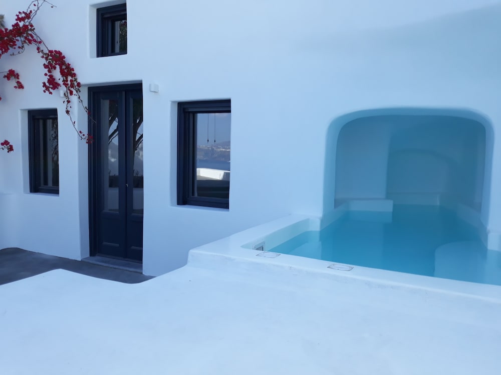 Фото Chelidonia Luxury Suites - Adults Only